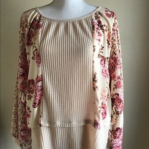 UMGEE Natural Floral Mix Puff Sleeve Top